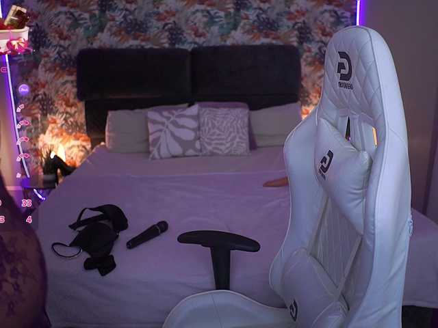 AmelyLoveme's BongaCams show and profile