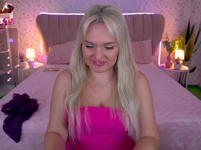 AmelyLoveme's BongaCams show and profile