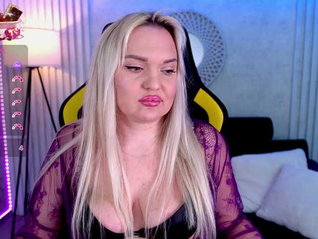 AmelyLoveme's BongaCams show and profile