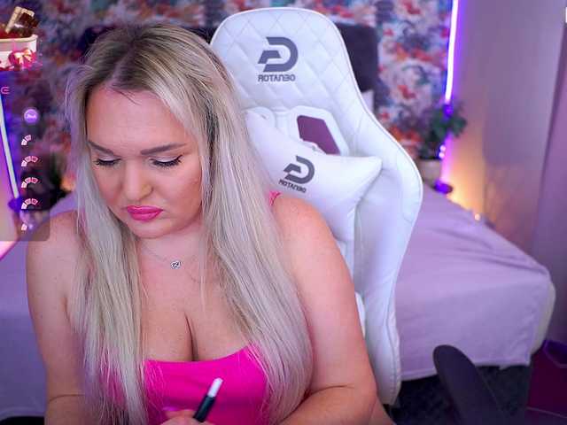 AmelyLoveme's BongaCams show and profile