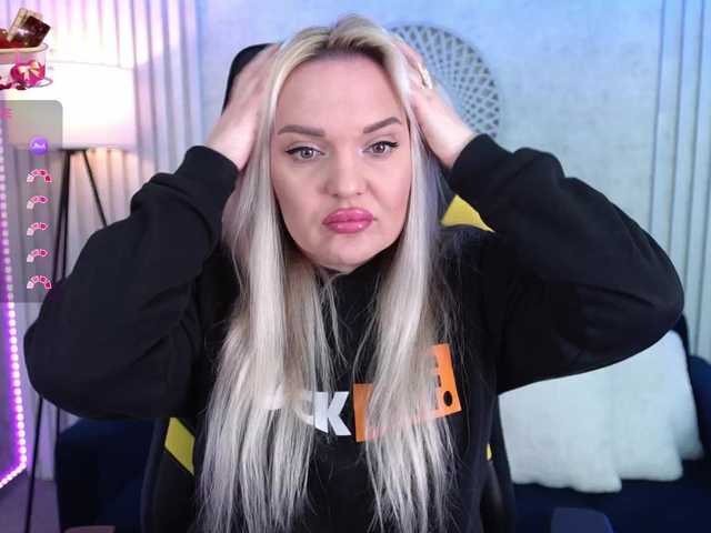 AmelyLoveme's BongaCams show and profile