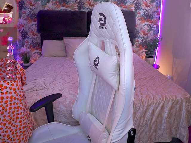 AmelyLoveme's BongaCams show and profile