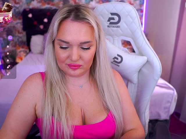 AmelyLoveme's BongaCams show and profile