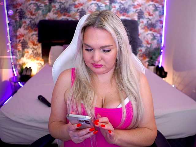 AmelyLoveme's BongaCams show and profile