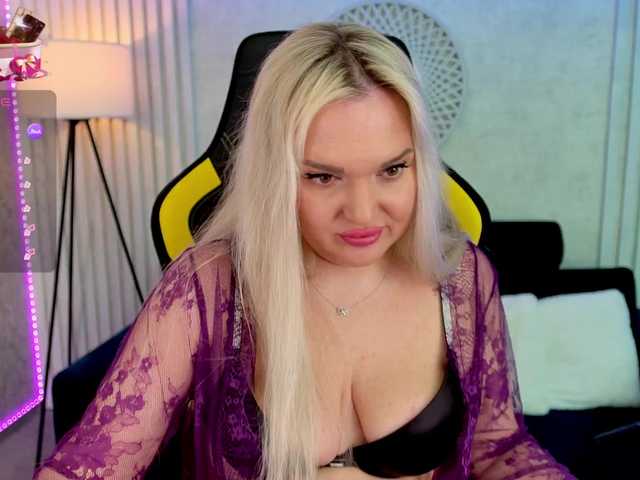 AmelyLoveme's BongaCams show and profile