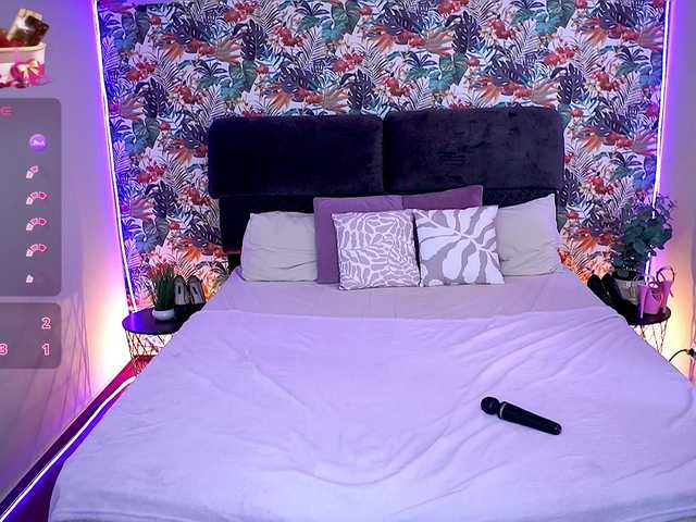 AmelyLoveme's BongaCams show and profile