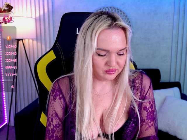 AmelyLoveme's BongaCams show and profile