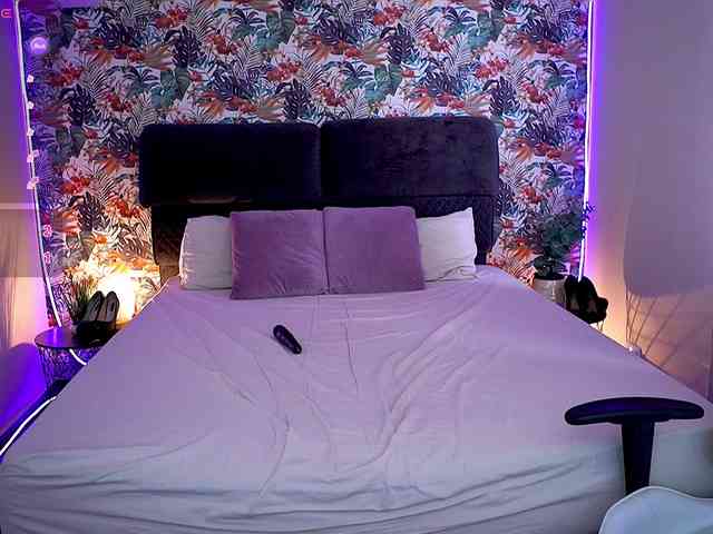 AmelyLoveme Live Webcam on BongaCams