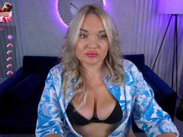 AmelyLoveme Live Webcam on BongaCams
