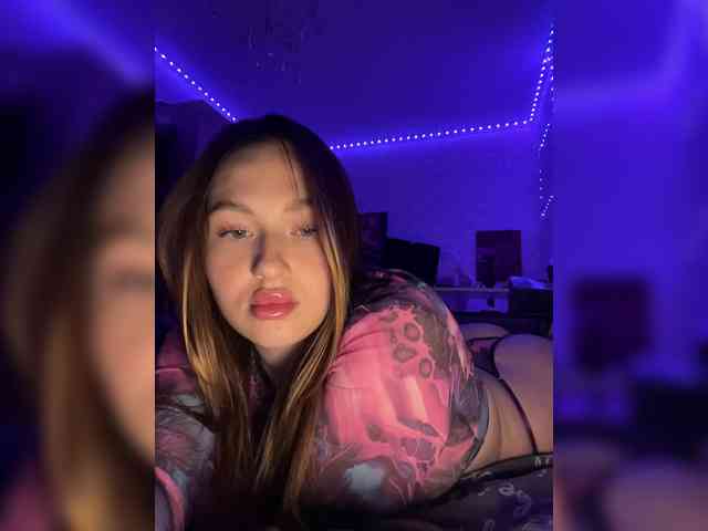 BoredGirl webcam