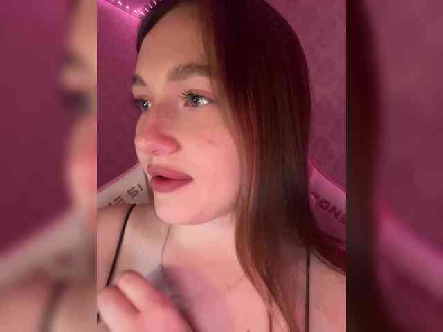 BoredGirl webcam