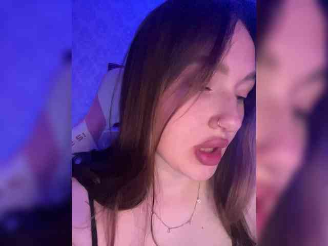 BoredGirl webcam