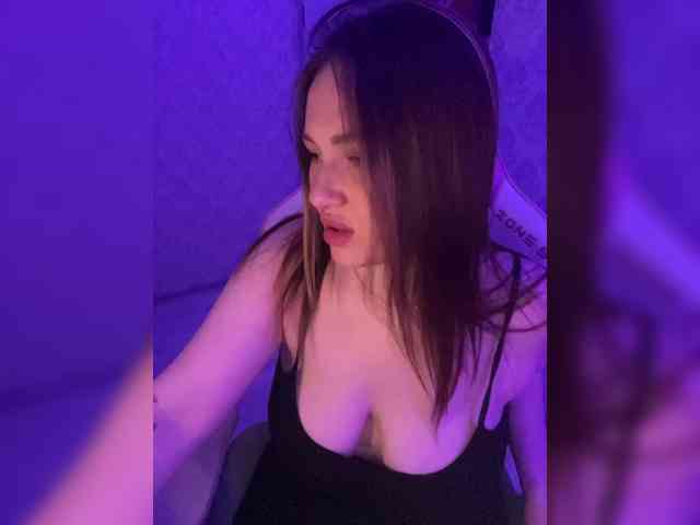 BoredGirl webcam