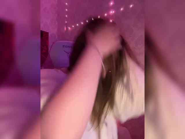 BoredGirl webcam