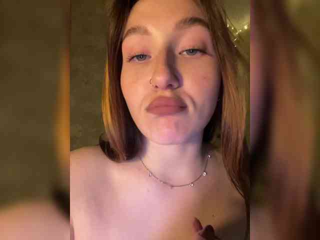 BoredGirl webcam