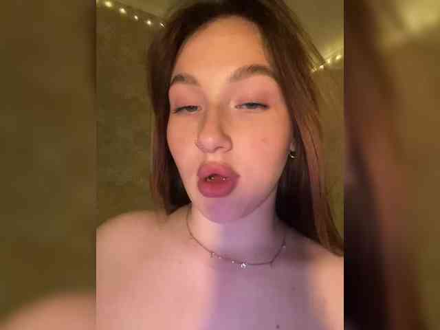 BoredGirl webcam