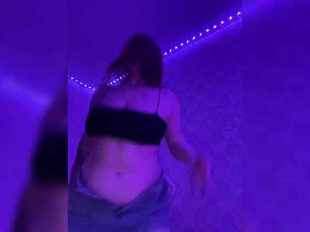 BoredGirl webcam