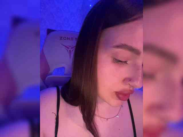 BoredGirl webcam
