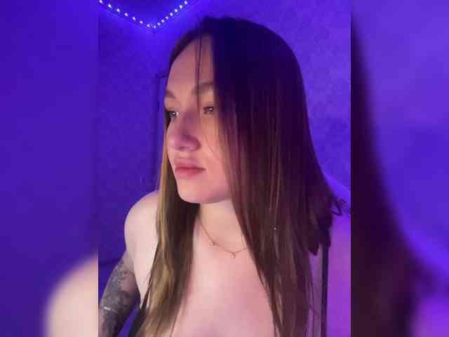 BoredGirl webcam