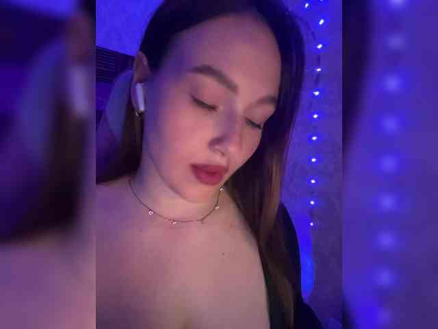 BoredGirl webcam