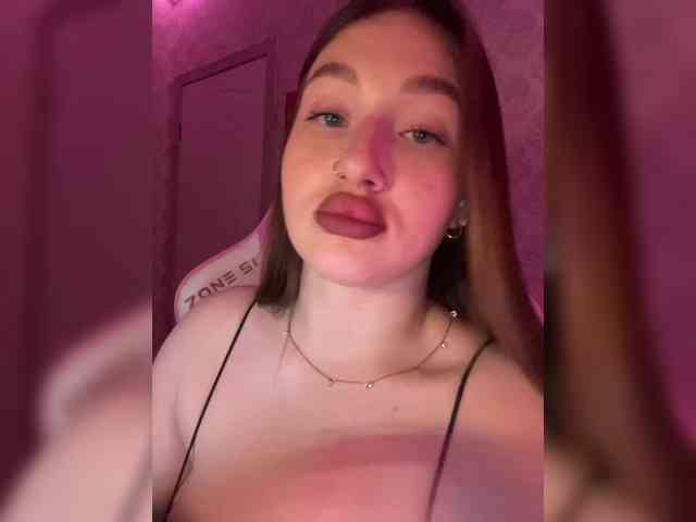 BoredGirl webcam