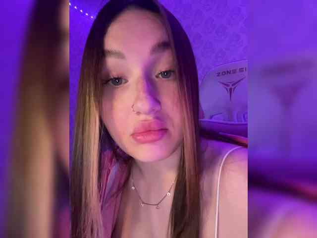 BoredGirl webcam