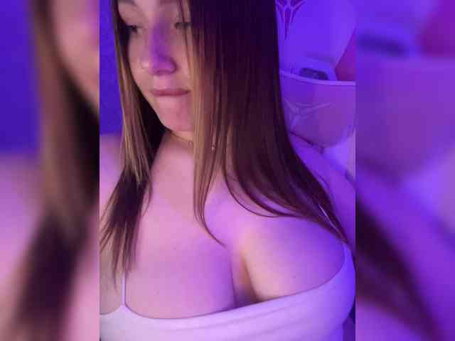 BoredGirl webcam