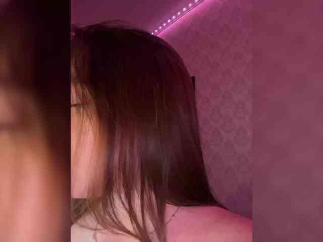 BoredGirl webcam