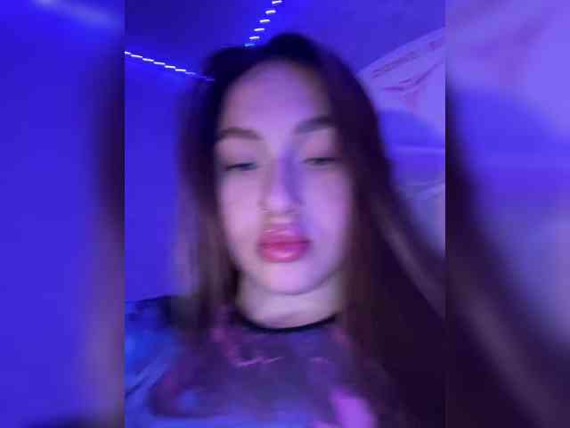 BoredGirl webcam