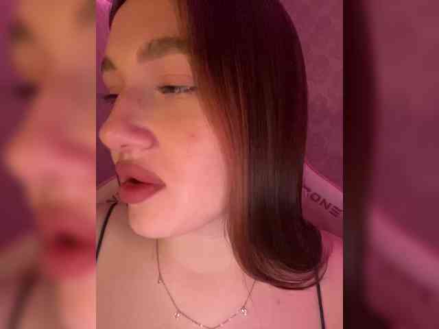 BoredGirl webcam