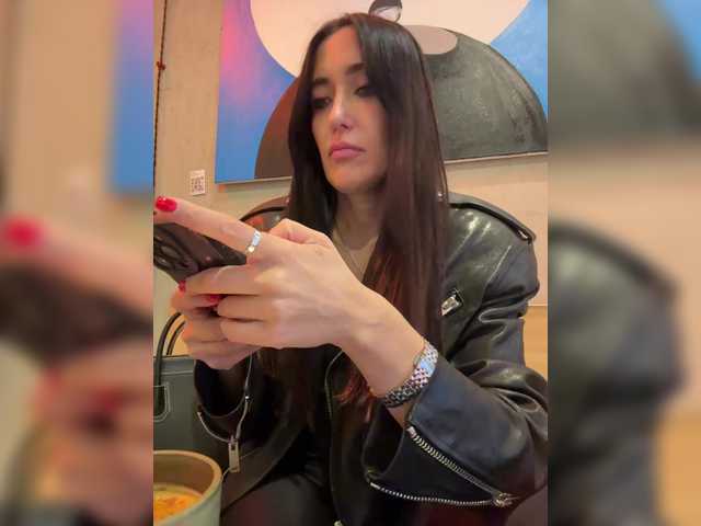 linahelen's BongaCams show and profile