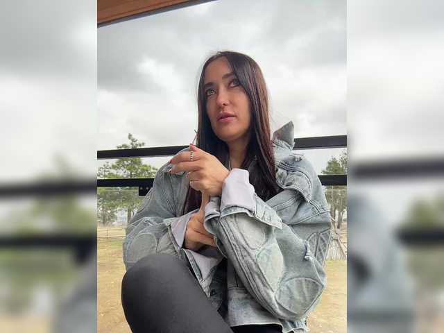 linahelen's BongaCams show and profile