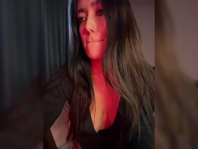 linahelen's BongaCams show and profile