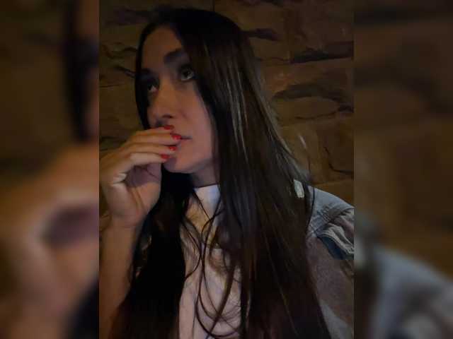 linahelen's BongaCams show and profile