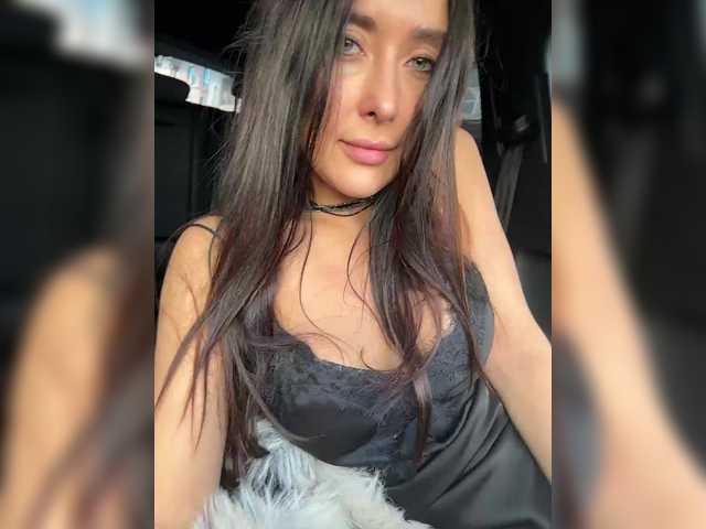 linahelen's BongaCams show and profile