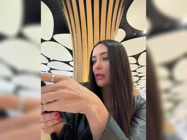 linahelen's BongaCams show and profile