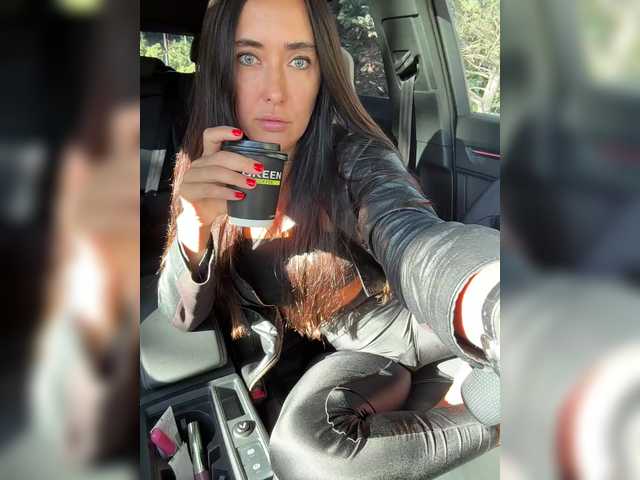 go to chat with Marianna_