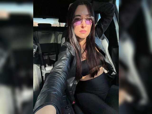 linahelen's BongaCams show and profile