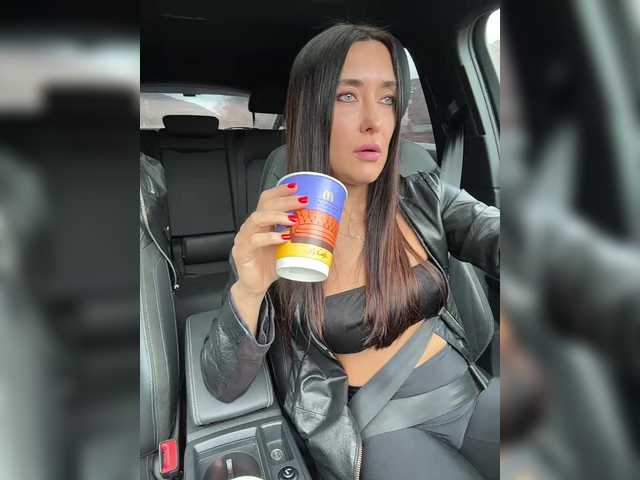 linahelen's BongaCams show and profile