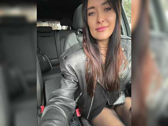 linahelen's BongaCams show and profile