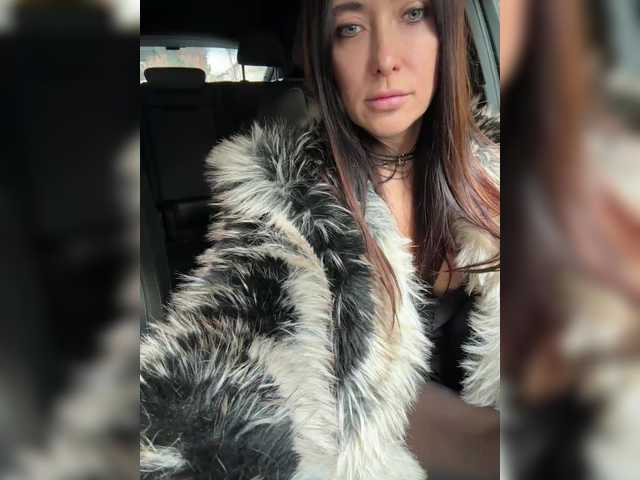 linahelen's BongaCams show and profile