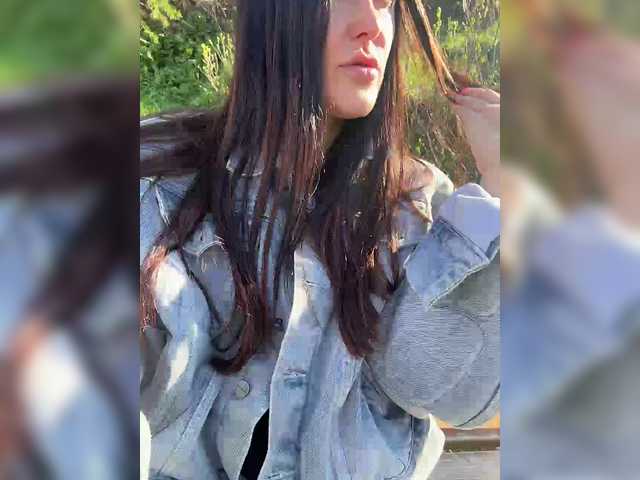 linahelen's BongaCams profile