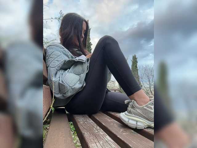 linahelen's BongaCams show and profile