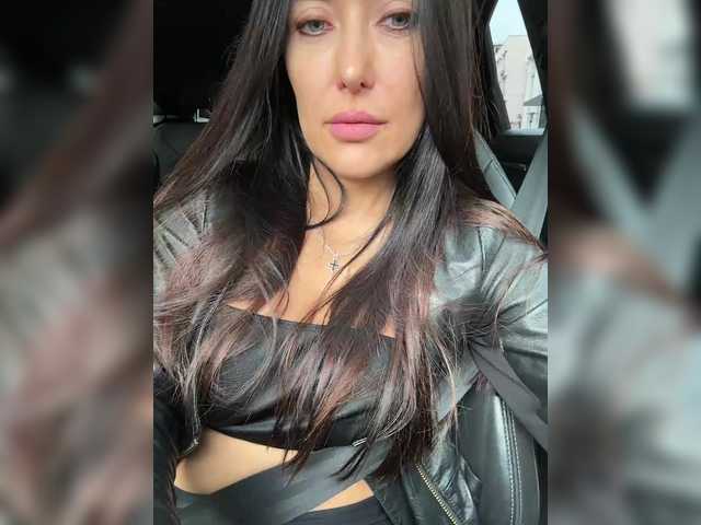 linahelen's BongaCams show and profile