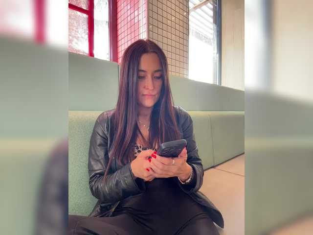 linahelen's BongaCams show and profile