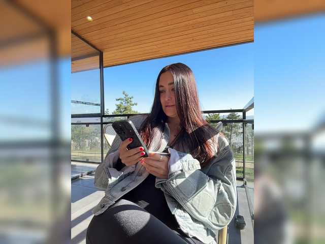 linahelen's BongaCams show and profile