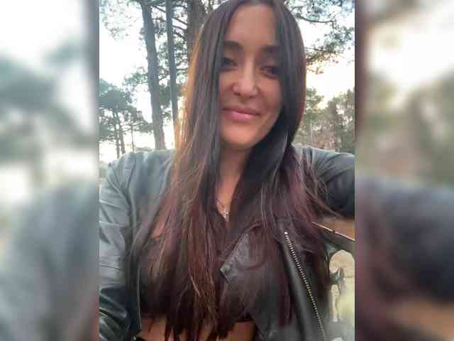 linahelen Live Webcam on BongaCams