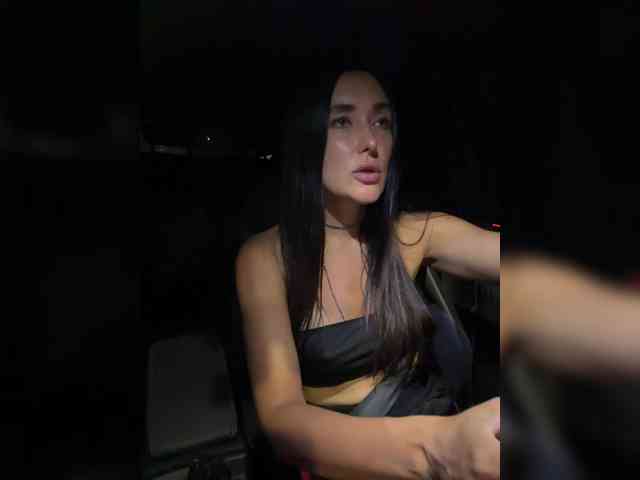 linahelen Live Webcam on BongaCams