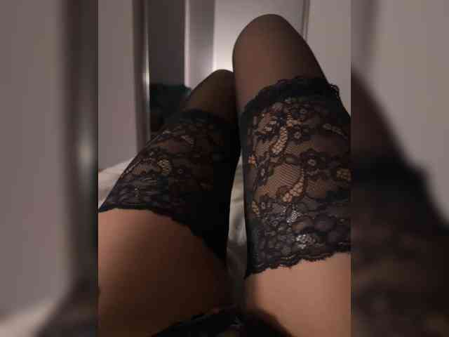 linahelen Live Webcam on BongaCams