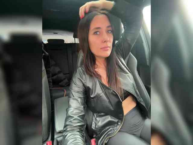 linahelen Live Webcam on BongaCams